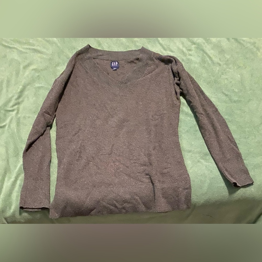 Gap sweater in good condition